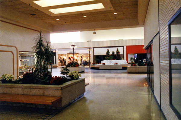 North Kent Mall - Old Photo From Gr Retro
